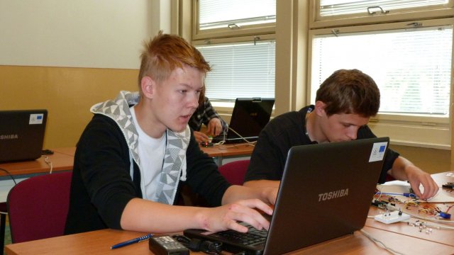 letna_skola_arduino_2011_25