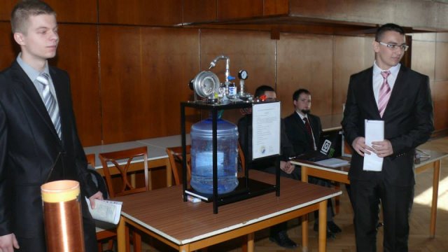 1508612_808485529165768_2047896082_n