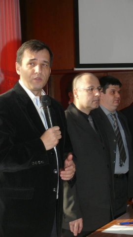 1656216_808485435832444_269491851_n