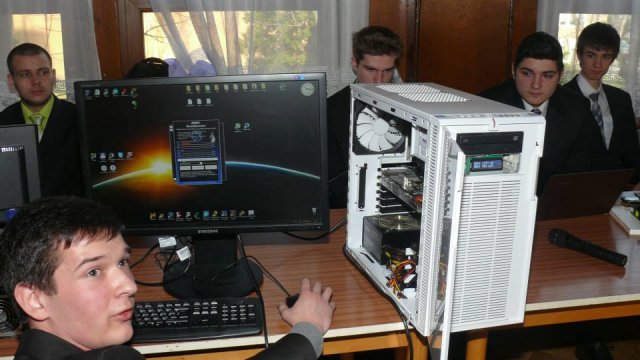 1798731_808485572499097_184171101_n