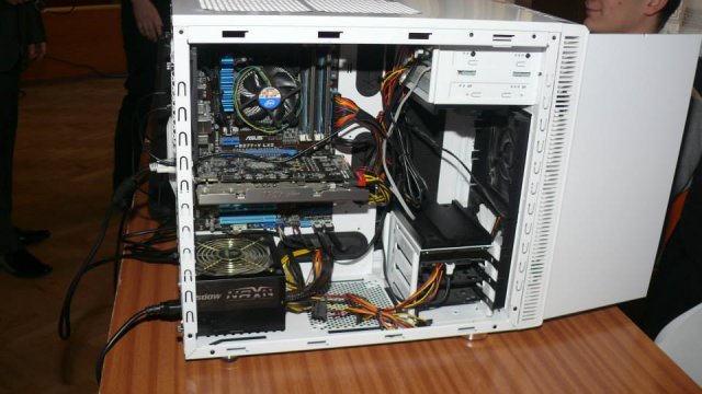 1932341_808485332499121_1442335700_n