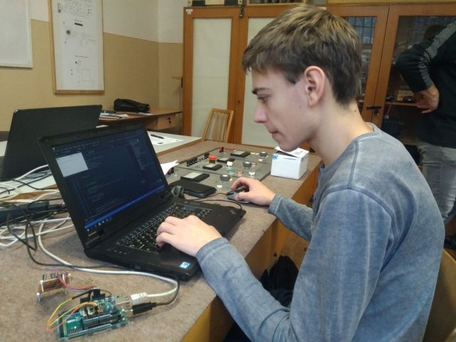 czech_student_in_sk_nov18