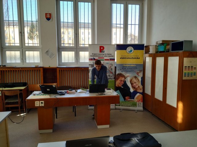 czech_student_in_sk_nov18