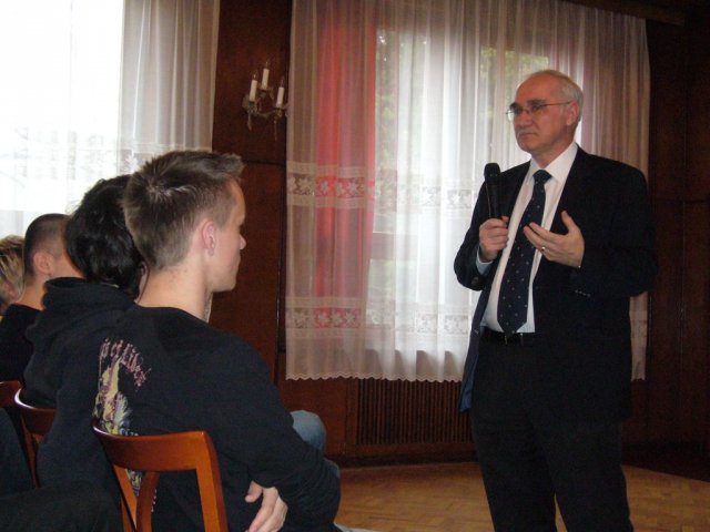 beseda_mikolasik_2011_04