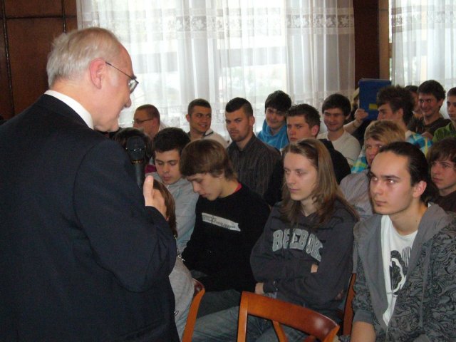 beseda_mikolasik_2011_08