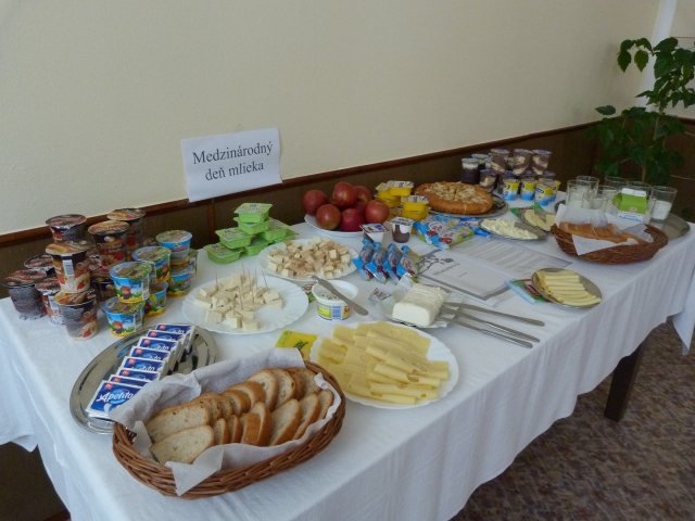 den_mlieka_04