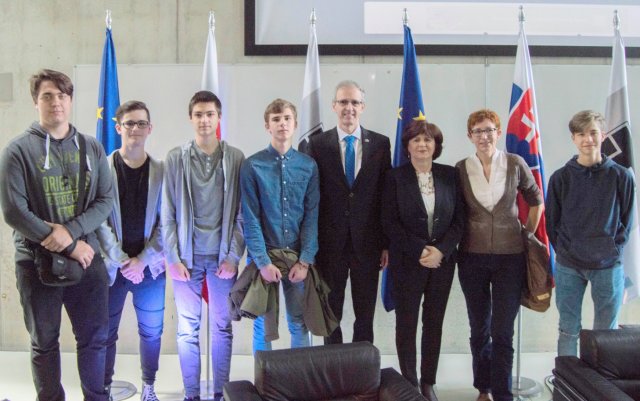 europoslanci_a_studenti