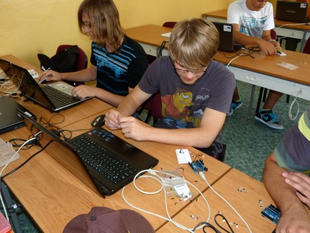 letna_skola_arduino_2011_05