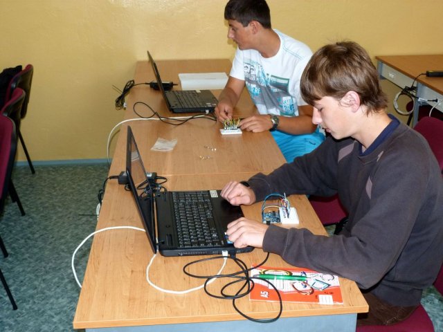 letna_skola_arduino_2011_09