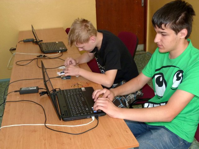letna_skola_arduino_2011_10