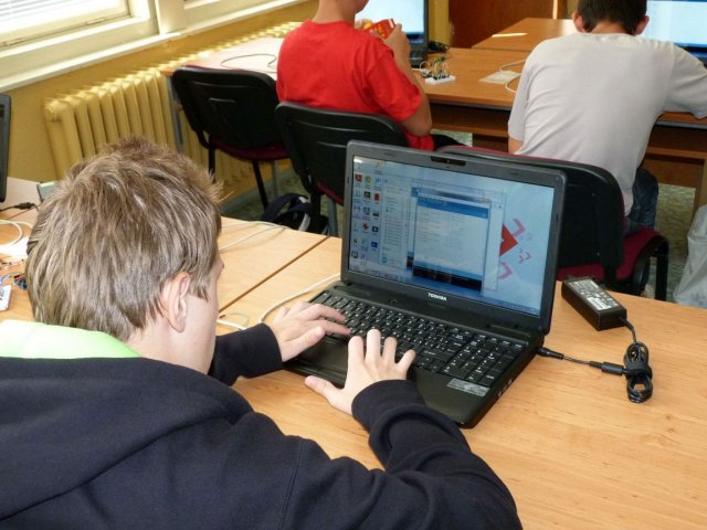 letna_skola_arduino_2011_12