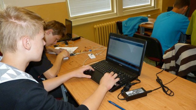 letna_skola_arduino_2011_29