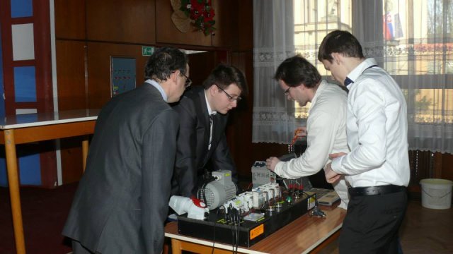 1781867_808485395832448_467910153_n